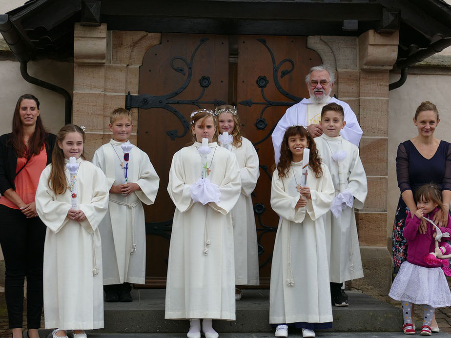 Feier der 1. Heiligen Kommunion in Sankt Crescentius (Foto: Karl-Franz Thiede)